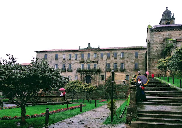 Escalinata y jardines de un pazo