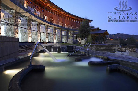 Termas de Outariz de noche