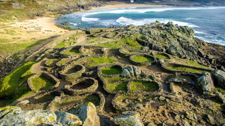 Recinto de viviendas circulares del castro de Baroña