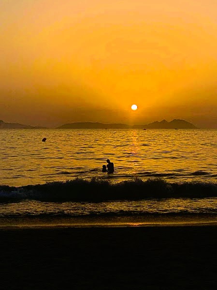 PLAYA SAMIL VIGO Puesta de sol sobre la playa de Samil