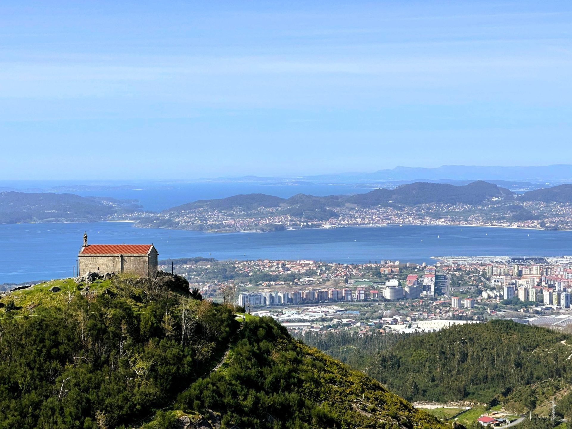 Panorámica Vigo Panorámica de Vigo y su ría desde un mirador